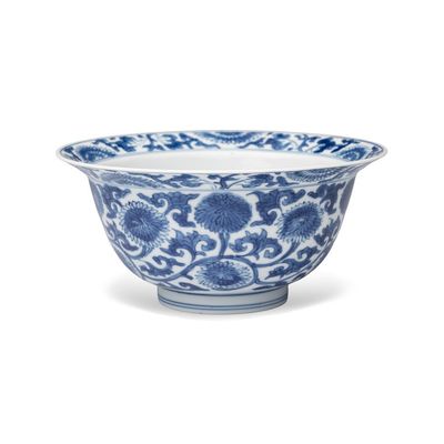 A Chinese blue and white 'Floral Scrolls' bowl, Kangxi