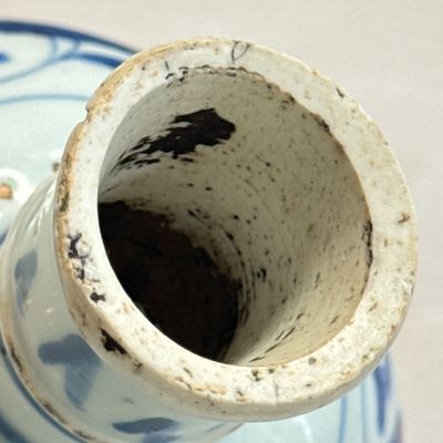 A Chinese blue and white 'Flower Scroll' stem cup — photo 19