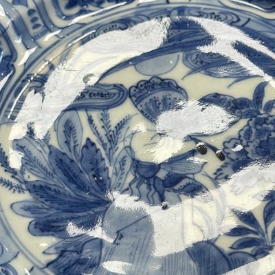 A Chinese blue and white 'Grasshopper and Butterfly' plate — photo 7