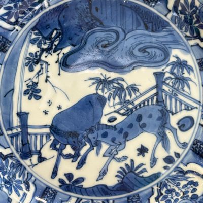 A Chinese blue and white 'Horses' plate — photo 6
