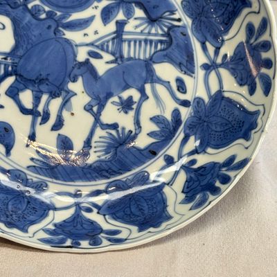 A Chinese blue and white 'Horses' plate — photo 5
