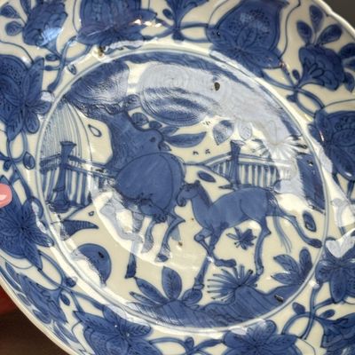 A Chinese blue and white 'Horses' plate — photo 6