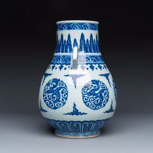 A Chinese blue and white 'Hu' vase with phoenix medallions — photo 3