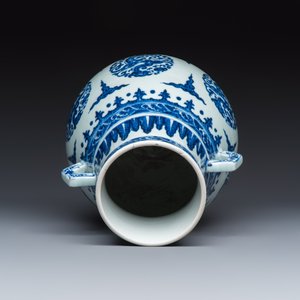 A Chinese blue and white 'Hu' vase with phoenix medallions — photo 6