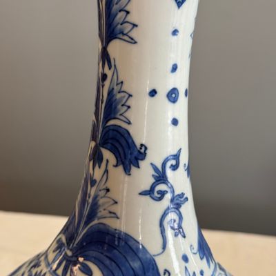 A Chinese blue and white 'Jiao You Dian Hua 郊遊点化' bottle vase — photo 12