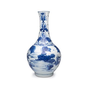 A Chinese blue and white 'Jiao You Dian Hua 郊遊点化' bottle vase — photo 3