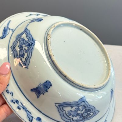 A Chinese blue and white 'Klapmuts' bowl — foto 13