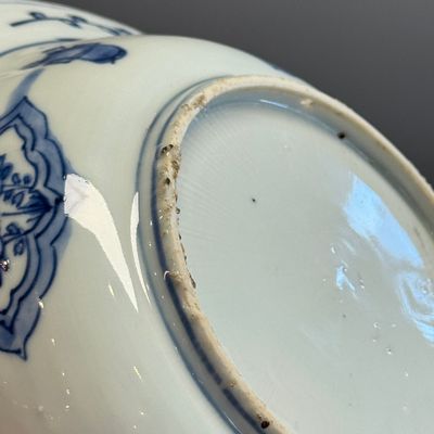 A Chinese blue and white 'Klapmuts' bowl — foto 16