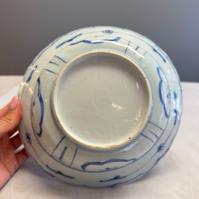 A Chinese blue and white 'Klapmuts' bowl with a bird of prey — photo 12