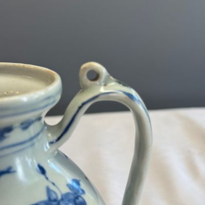A Chinese blue and white 'Lotus Pond' ewer — photo 9
