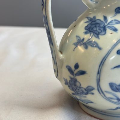 A Chinese blue and white 'Lotus Pond' ewer — photo 10