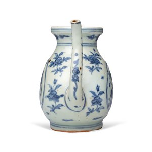 A Chinese blue and white 'Lotus Pond' ewer — photo 5