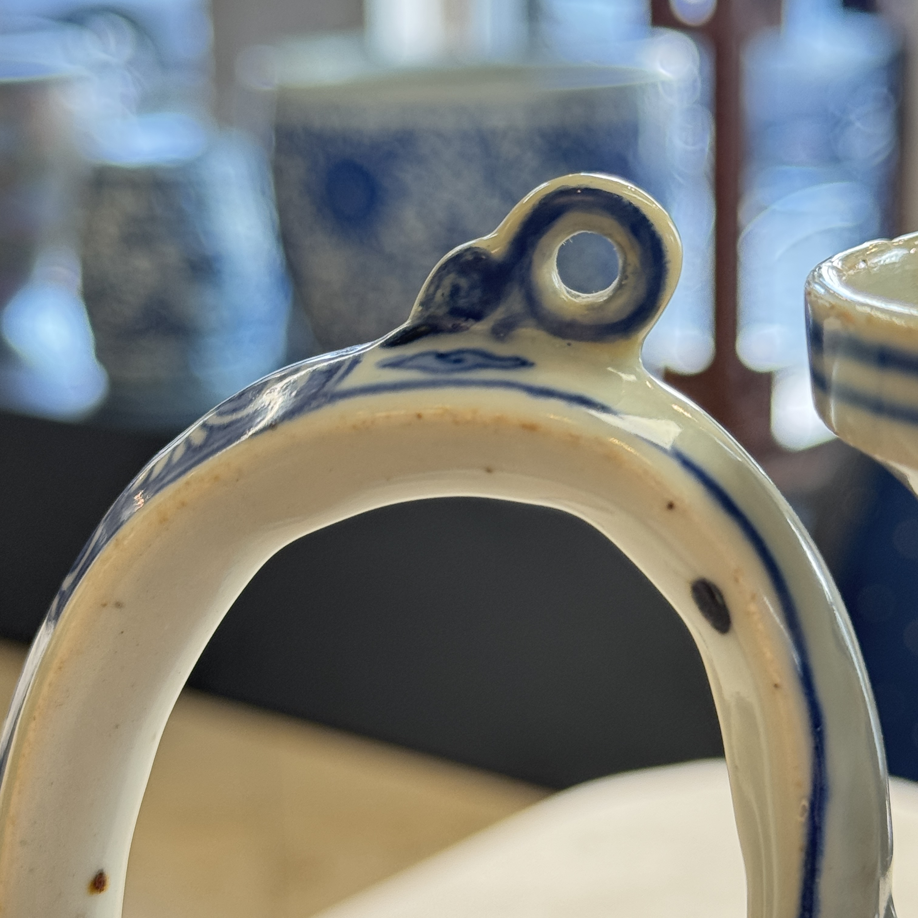 A Chinese blue and white 'Magic Fountain' ewer — photo 24