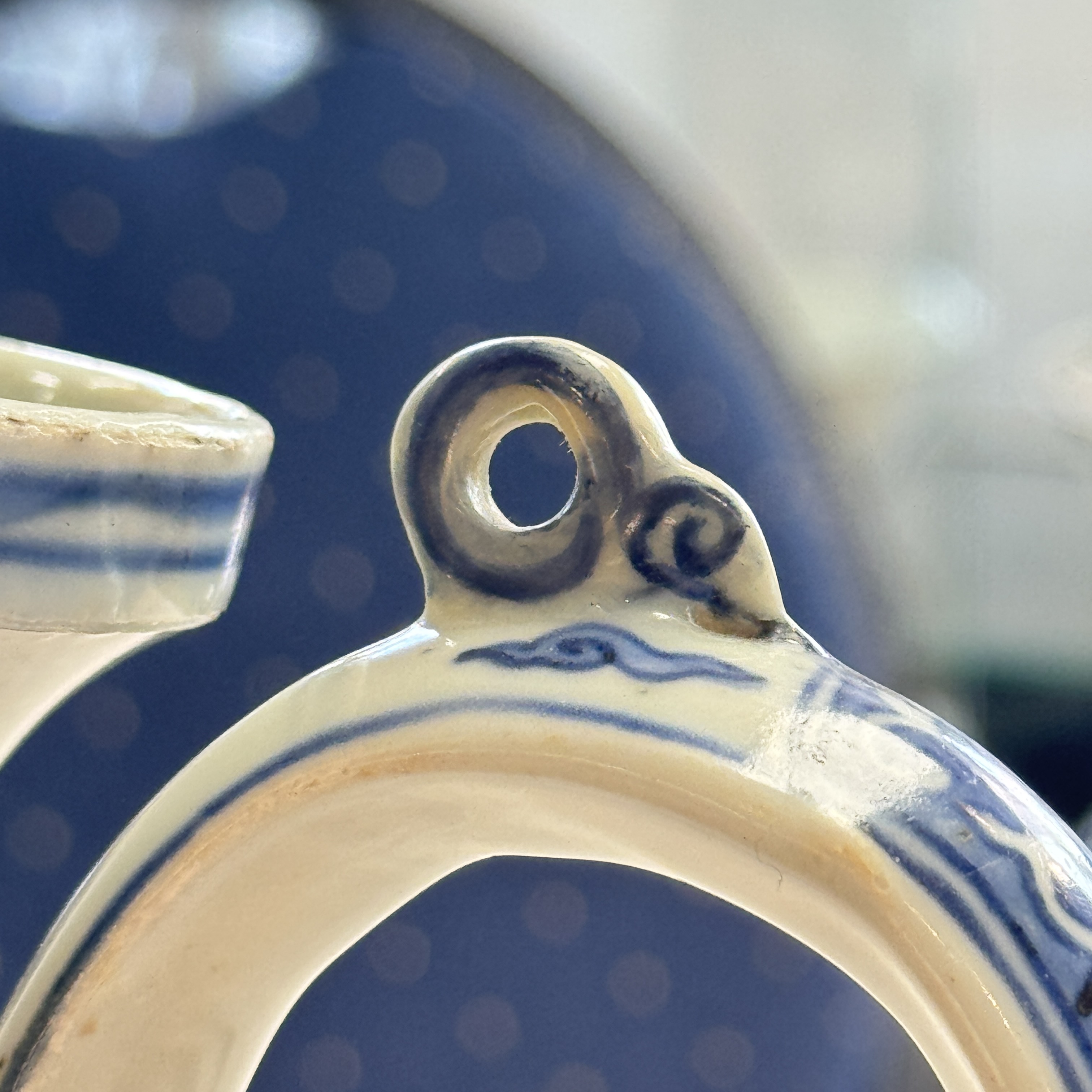 A Chinese blue and white 'Magic Fountain' ewer — photo 25