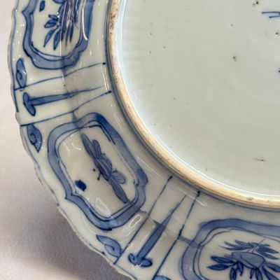 A Chinese blue and white 'Mandarin Duck' plate — 照片 11