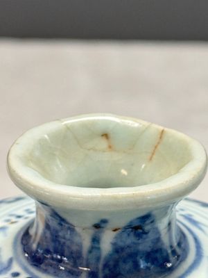 A Chinese blue and white 'Meiping' vase with lotus scrolls — photo 8