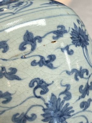 A Chinese blue and white 'Meiping' vase with lotus scrolls — photo 12