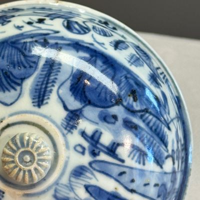 A Chinese blue and white 'Mountainous Riverscape' bowl and cover — photo 26