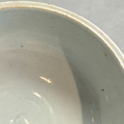 A Chinese blue and white 'Mountainous Riverscape' bowl and cover — photo 32