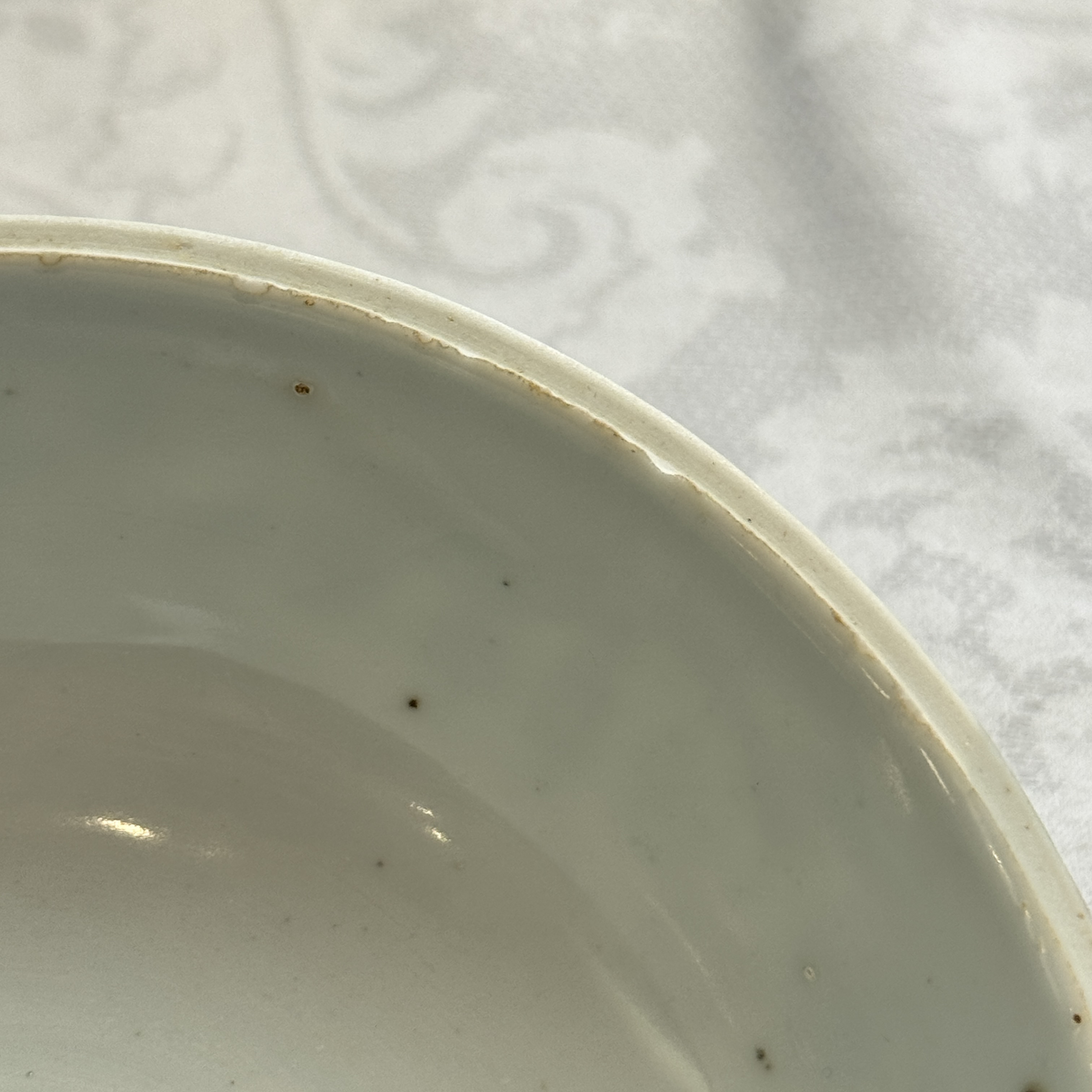 A Chinese blue and white 'Mountainous Riverscape' bowl and cover — photo 36