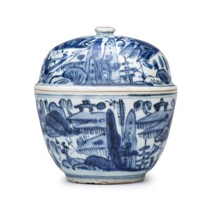 A Chinese blue and white 'Mountainous Riverscape' bowl and cover — photo 2