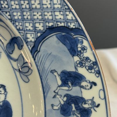 A Chinese blue and white 'Musicians in a Garden' dish — foto 12