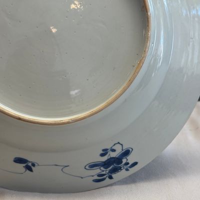 A Chinese blue and white 'Musicians in a Garden' dish — foto 18