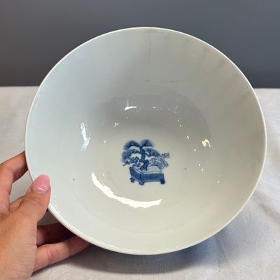 A Chinese blue and white 'Ode to the Red Cliff' bowl — foto 7