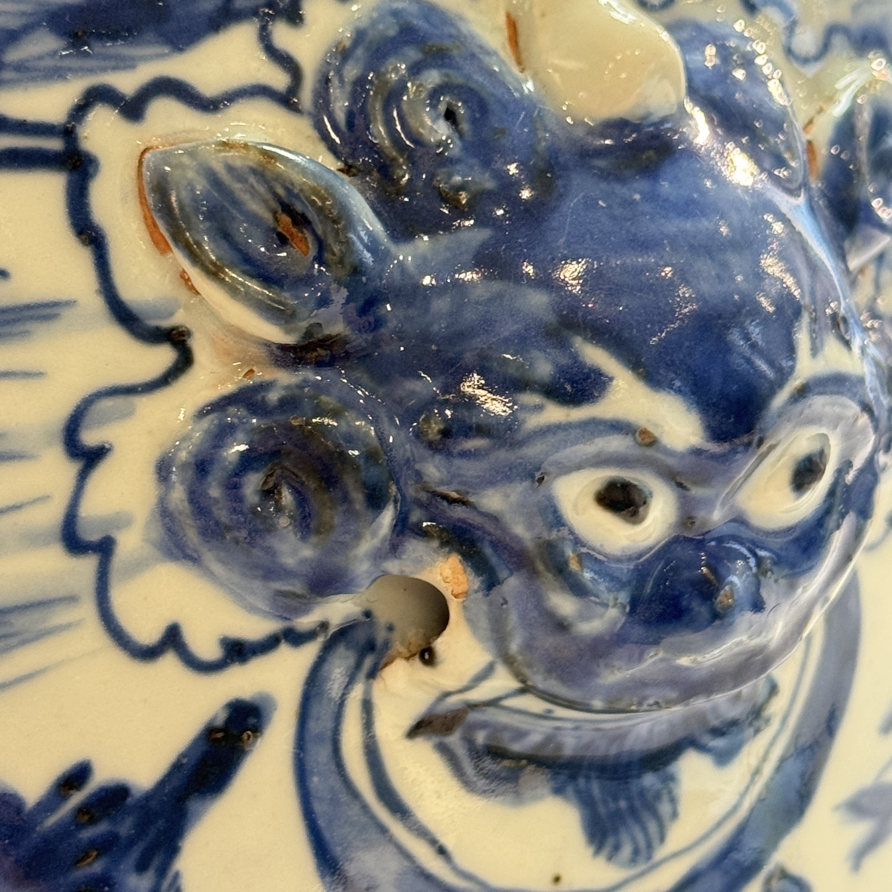 A Chinese blue and white 'Peacocks and Cranes' garden stool — 照片 17