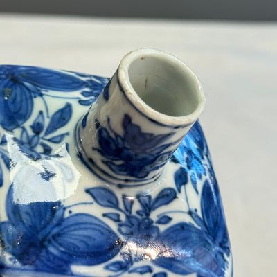 A Chinese blue and white 'Playing Boys' square flask — foto 9