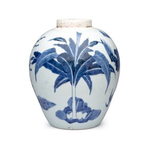 A Chinese blue and white 'Qilin, Phoenix and Magpie' jar — photo 2