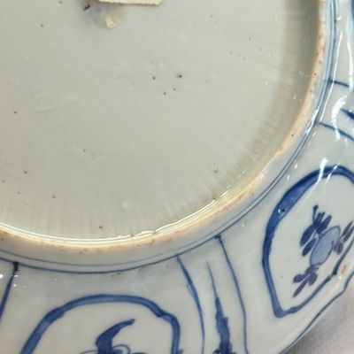A Chinese blue and white 'Sage and Crane' plate — photo 19