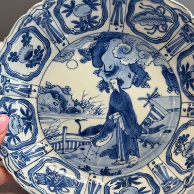 A Chinese blue and white 'Sage and Crane' plate — photo 2