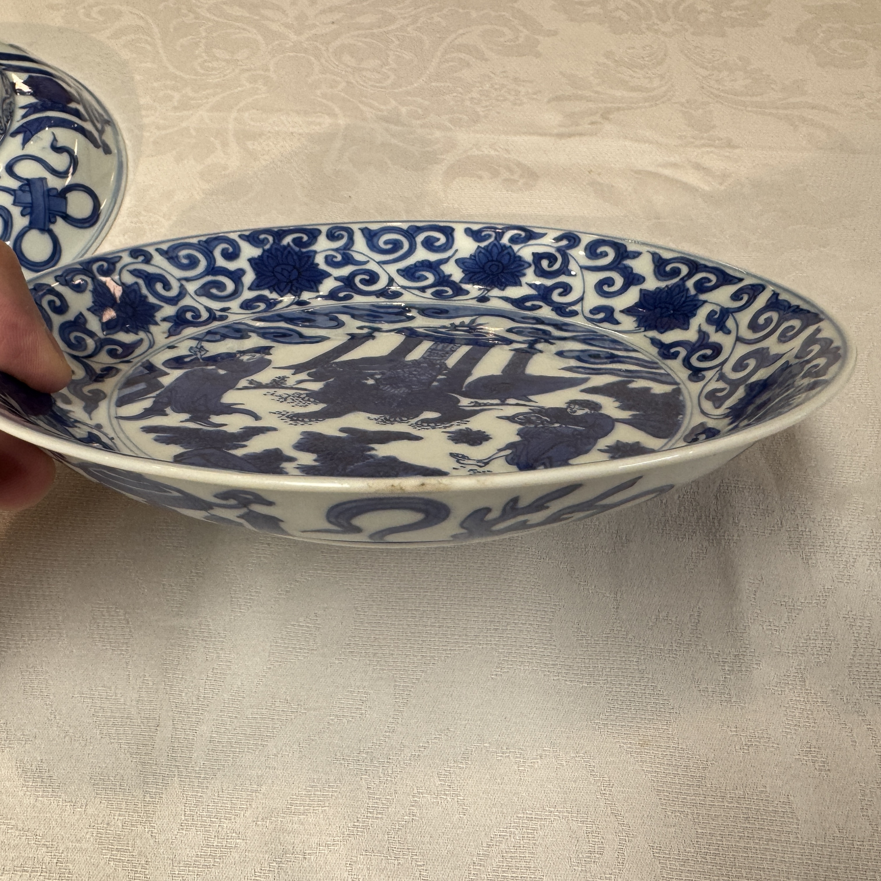 A Chinese blue and white 'Sage and Crane' plate — photo 26