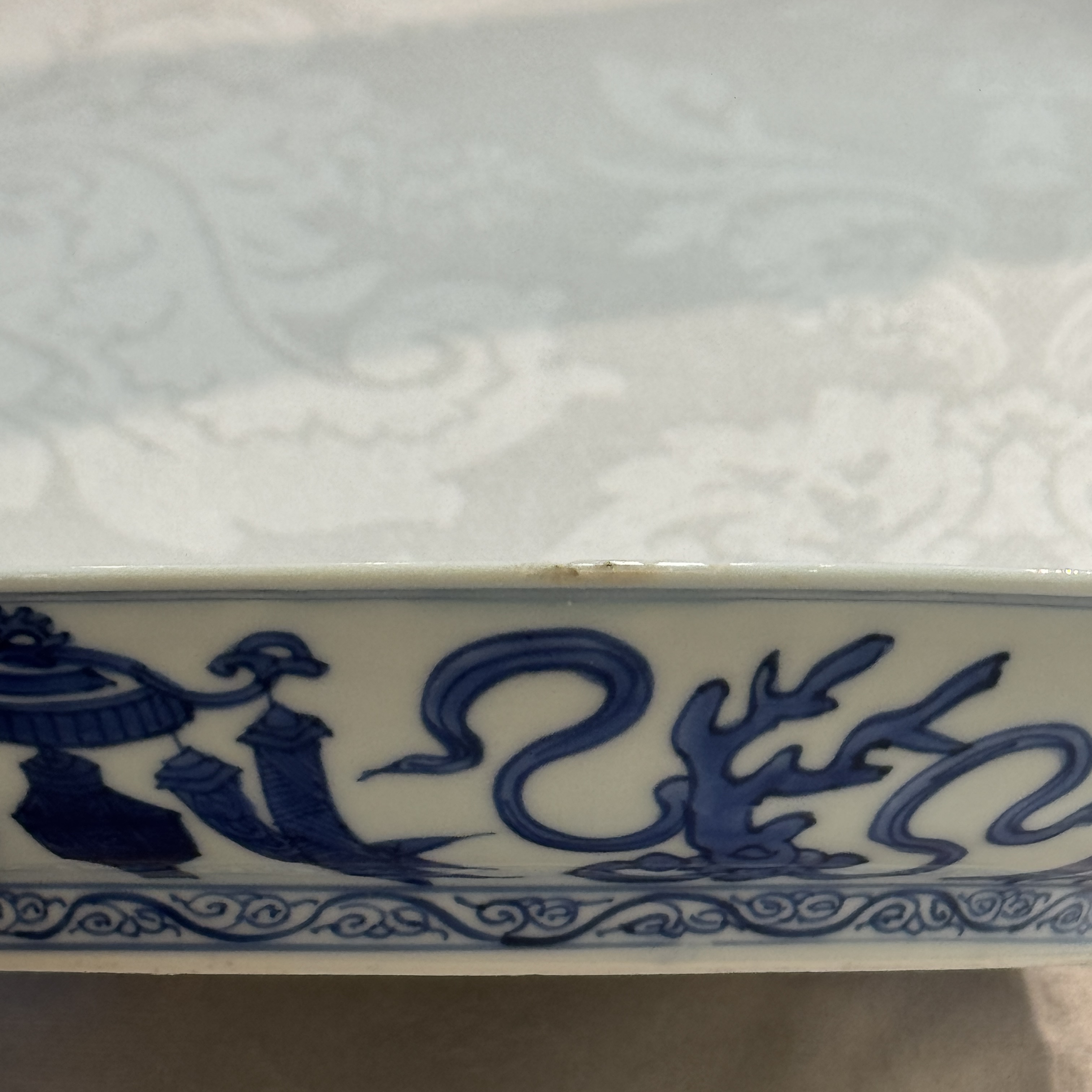 A Chinese blue and white 'Sage and Crane' plate — photo 27