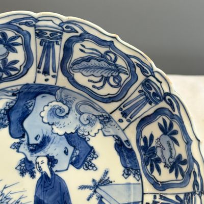 A Chinese blue and white 'Sage and Crane' plate — photo 5