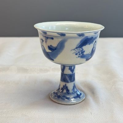 A Chinese blue and white 'Scholars' stem cup — photo 2