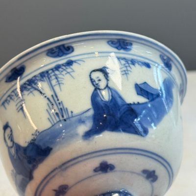 A Chinese blue and white 'Scholars' stem cup — photo 5