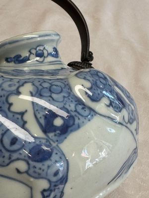 A Chinese blue and white 'Toad' ewer  — photo 13