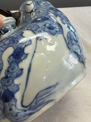 A Chinese blue and white 'Toad' ewer  — photo 20