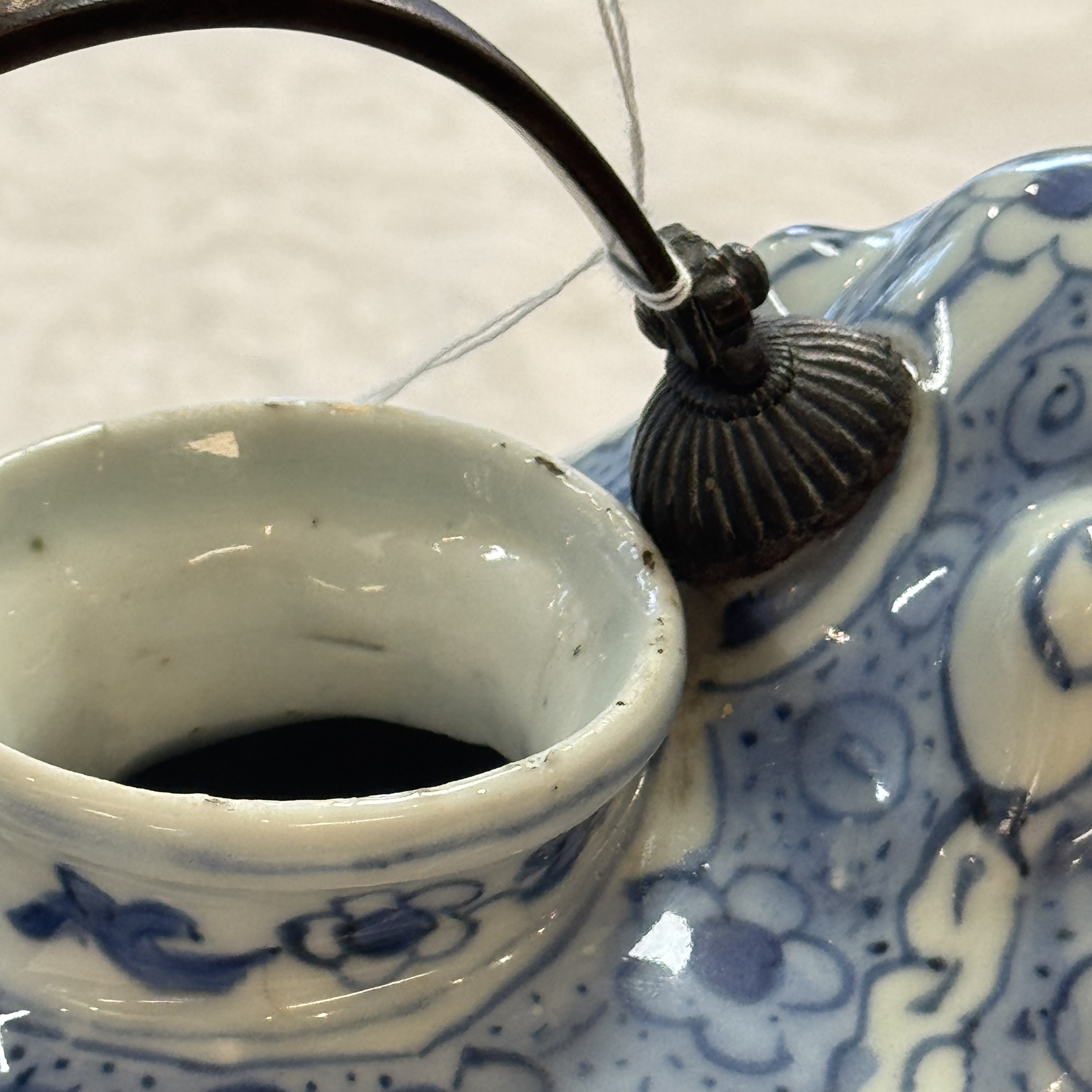 A Chinese blue and white 'Toad' ewer  — photo 23