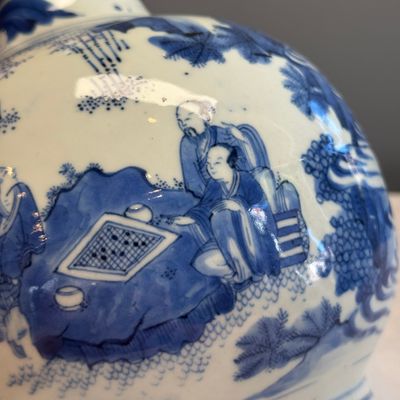 A Chinese blue and white 'Zhu Lin Qi Xian 竹林七賢' bottle vase — 照片 8
