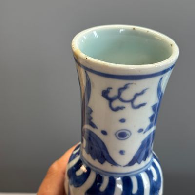 A Chinese blue and white 'Zhu Lin Qi Xian 竹林七賢' bottle vase — 照片 17