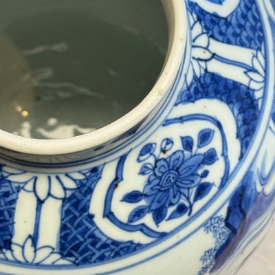 A Chinese blue and white baluster vase with narrative design — 照片 19