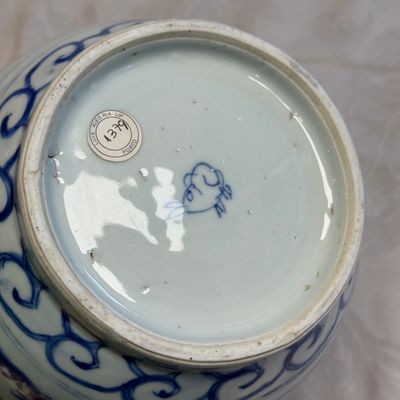 A Chinese blue and white baluster vase with narrative design — 照片 22