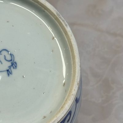 A Chinese blue and white baluster vase with narrative design — 照片 25