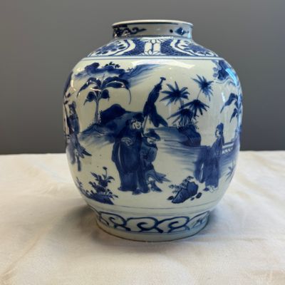 A Chinese blue and white baluster vase with narrative design — 照片 7