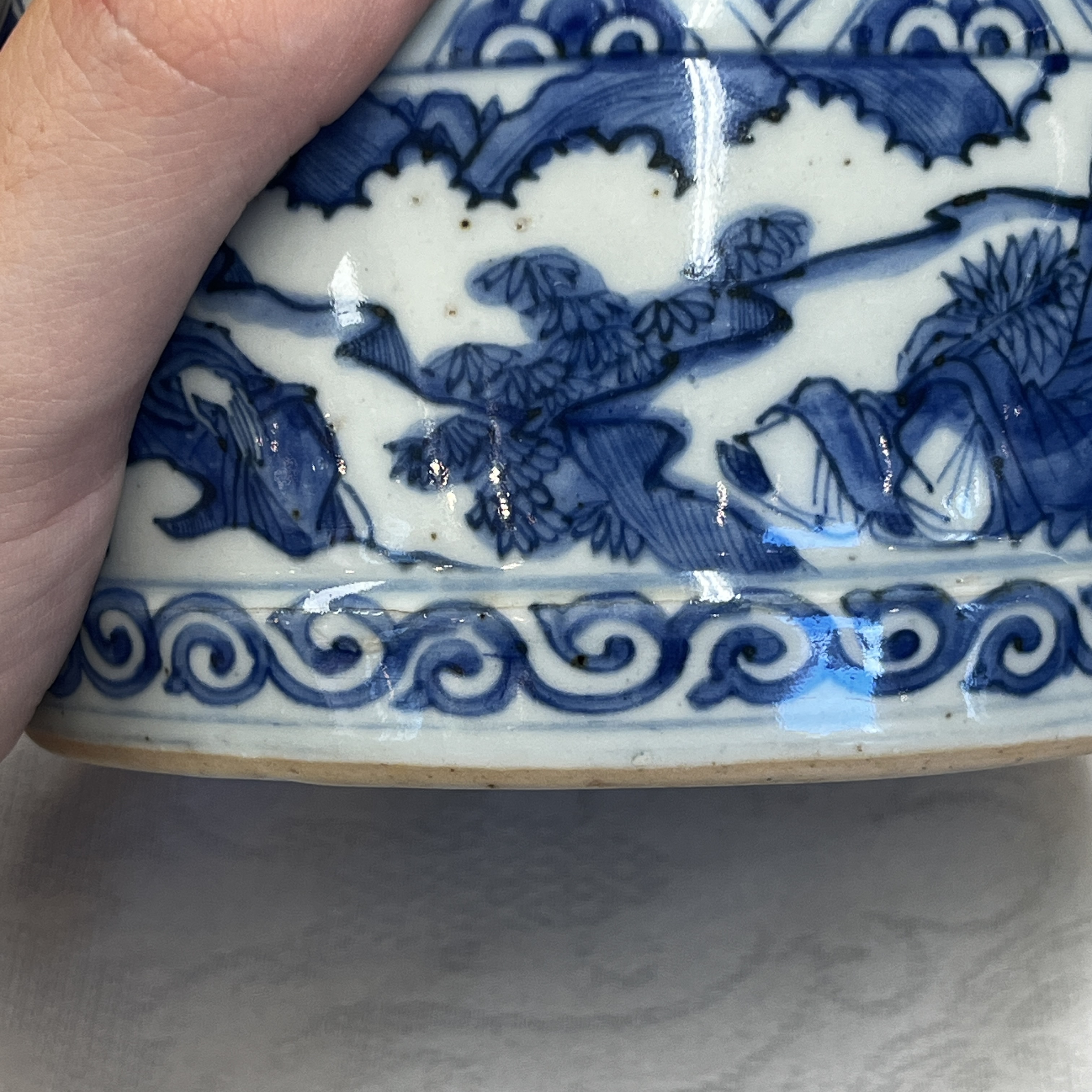 A Chinese blue and white circular 'Scholars' brush and ink stand — photo 22