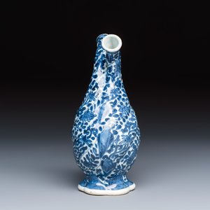 A Chinese blue and white double-spouted swirling-lobed cruet — 照片 5