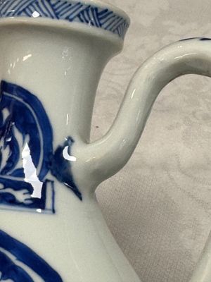 A Chinese blue and white ewer and cover for the Persian market — photo 14